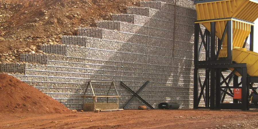 Illustrative image of MSE (Mechanically Stabilized Earth) wall design in 